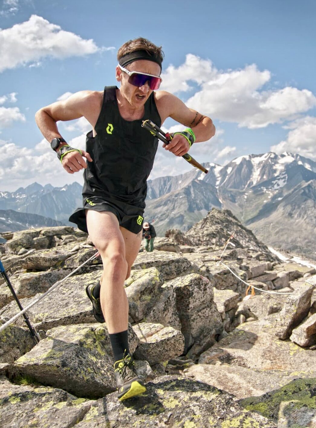 Trainer Manuel Zorn im Zielsprint eines Verticals